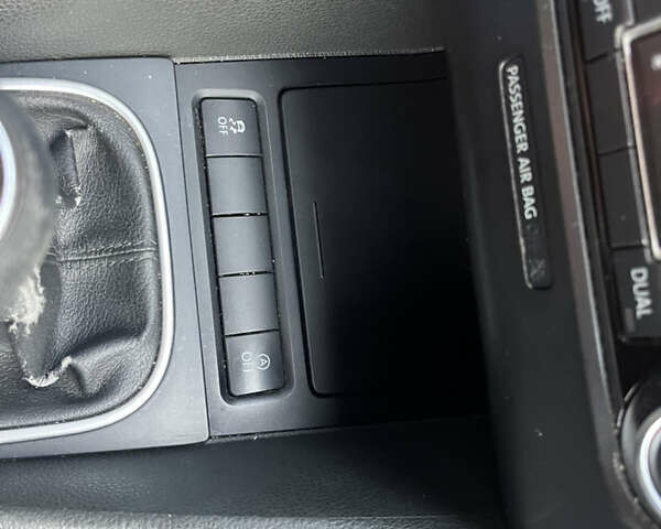 Серый Фольксваген Гольф, объемом двигателя 1.6 л и пробегом 338 тыс. км за 6900 $, фото 24 на Automoto.ua