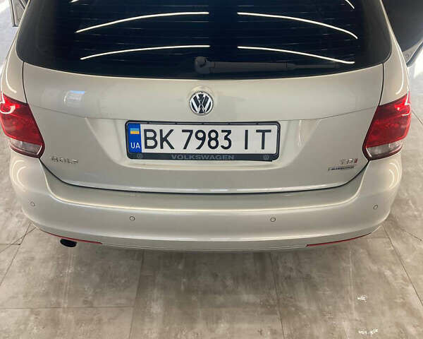 Серый Фольксваген Гольф, объемом двигателя 1.6 л и пробегом 250 тыс. км за 9600 $, фото 8 на Automoto.ua