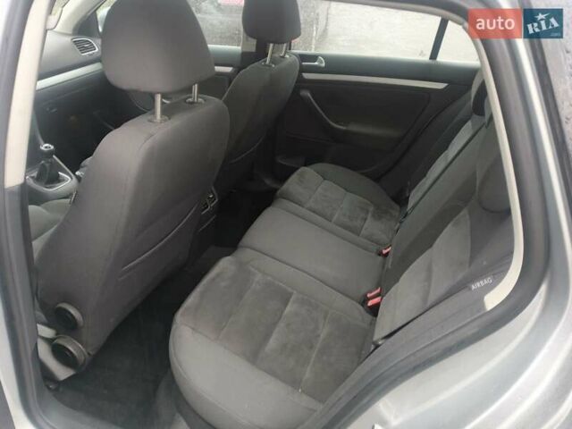 Серый Фольксваген Гольф, объемом двигателя 1.39 л и пробегом 212 тыс. км за 7000 $, фото 10 на Automoto.ua