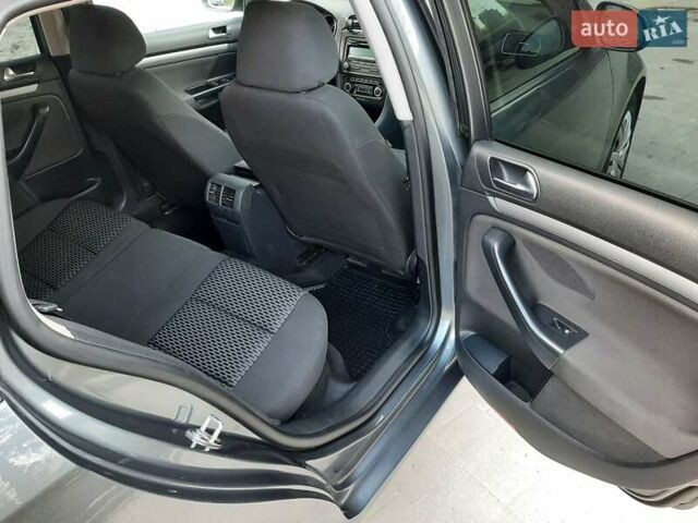 Сірий Фольксваген Гольф, об'ємом двигуна 1.6 л та пробігом 360 тис. км за 6499 $, фото 24 на Automoto.ua