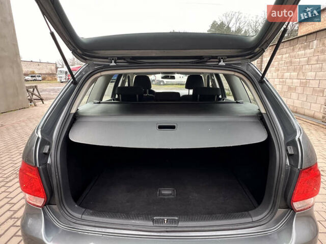 Сірий Фольксваген Гольф, об'ємом двигуна 1.39 л та пробігом 180 тис. км за 5999 $, фото 18 на Automoto.ua