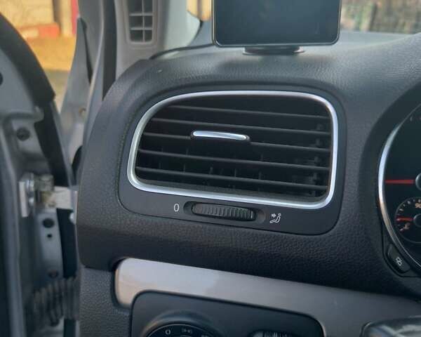 Серый Фольксваген Гольф, объемом двигателя 1.6 л и пробегом 267 тыс. км за 7500 $, фото 3 на Automoto.ua