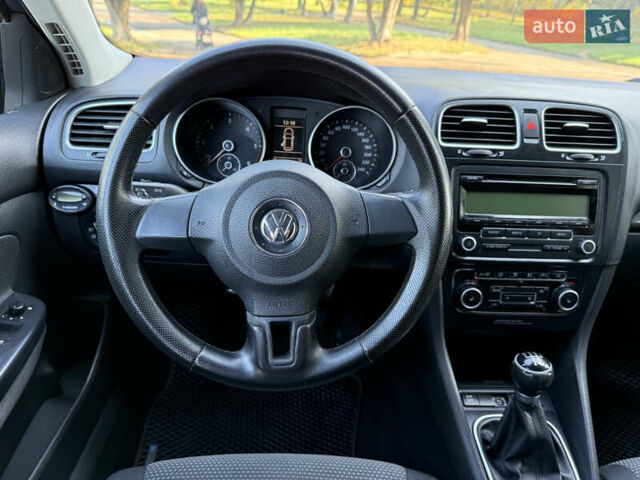 Фольксваген Гольф 2010 у Рівному на Automoto.ua Сірий Фольксваген Гольф, об'ємом двигуна 1.6 л та пробігом 299 тис. км за 6700 $, фото 37 на Automoto.ua