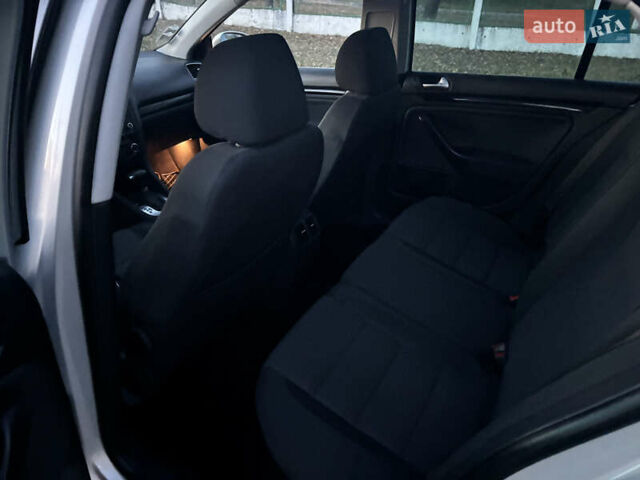 Серый Фольксваген Гольф, объемом двигателя 1.39 л и пробегом 238 тыс. км за 7900 $, фото 10 на Automoto.ua