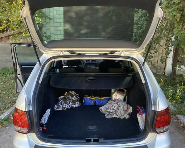 Серый Фольксваген Гольф, объемом двигателя 1.39 л и пробегом 235 тыс. км за 8500 $, фото 27 на Automoto.ua