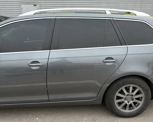 Сірий Фольксваген Гольф, об'ємом двигуна 1.39 л та пробігом 251 тис. км за 8200 $, фото 16 на Automoto.ua