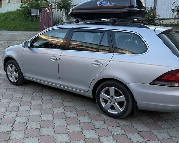Серый Фольксваген Гольф, объемом двигателя 1.6 л и пробегом 255 тыс. км за 7600 $, фото 5 на Automoto.ua