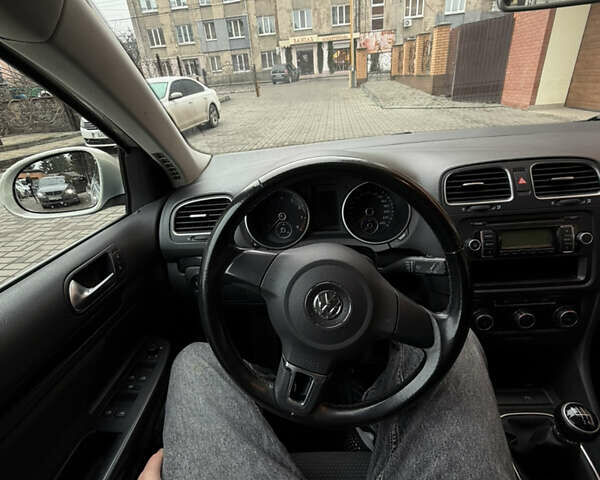 Сірий Фольксваген Гольф, об'ємом двигуна 1.39 л та пробігом 191 тис. км за 6600 $, фото 54 на Automoto.ua