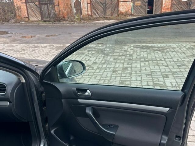 Серый Фольксваген Гольф, объемом двигателя 1.4 л и пробегом 190 тыс. км за 7800 $, фото 7 на Automoto.ua