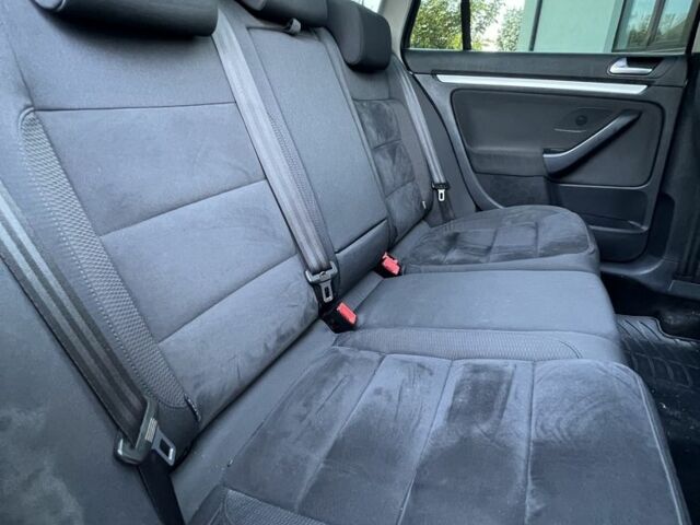 Серый Фольксваген Гольф, объемом двигателя 1.6 л и пробегом 254 тыс. км за 7500 $, фото 19 на Automoto.ua