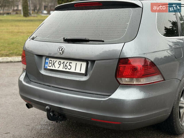 Серый Фольксваген Гольф, объемом двигателя 1.6 л и пробегом 298 тыс. км за 6550 $, фото 14 на Automoto.ua