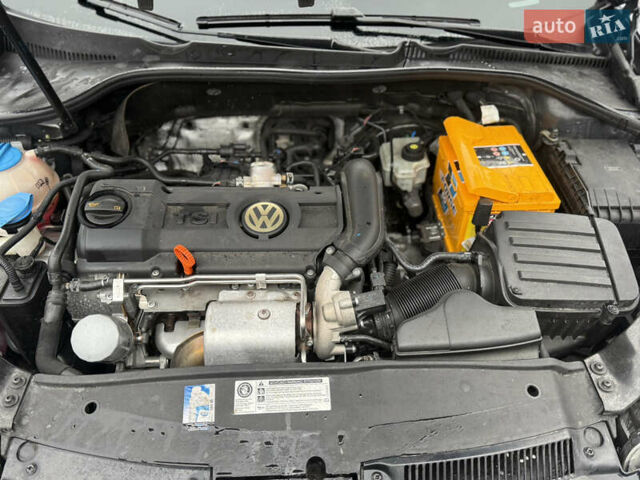 Сірий Фольксваген Гольф, об'ємом двигуна 1.39 л та пробігом 249 тис. км за 7899 $, фото 26 на Automoto.ua