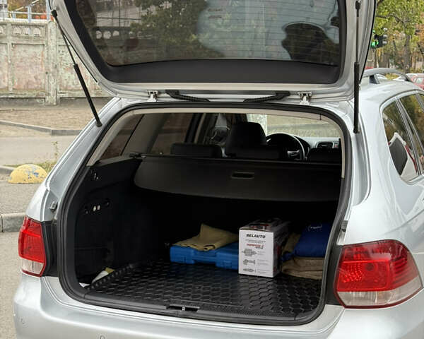 Сірий Фольксваген Гольф, об'ємом двигуна 1.6 л та пробігом 291 тис. км за 7700 $, фото 7 на Automoto.ua