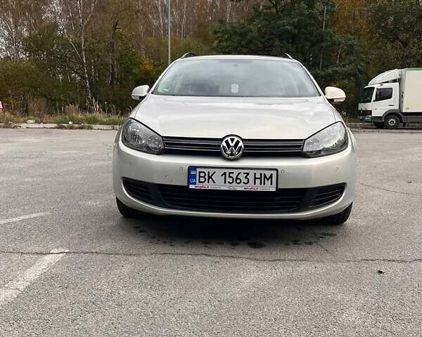 Фольксваген Гольф 2010 в Славуте на Automoto.ua Серый Фольксваген Гольф, объемом двигателя 1.39 л и пробегом 230 тыс. км за 7200 $, фото 8 на Automoto.ua