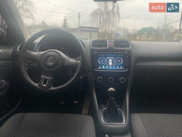 Серый Фольксваген Гольф, объемом двигателя 1.6 л и пробегом 262 тыс. км за 6750 $, фото 17 на Automoto.ua