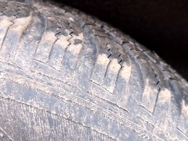 Серый Фольксваген Гольф, объемом двигателя 1.6 л и пробегом 261 тыс. км за 7200 $, фото 4 на Automoto.ua