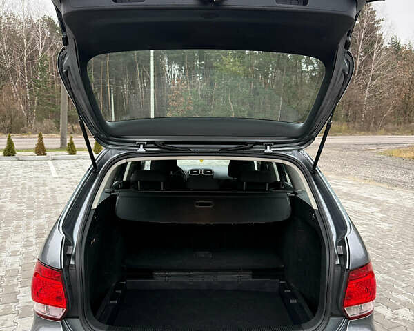 Серый Фольксваген Гольф, объемом двигателя 2 л и пробегом 277 тыс. км за 8350 $, фото 21 на Automoto.ua