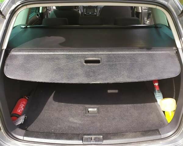 Серый Фольксваген Гольф, объемом двигателя 1.6 л и пробегом 204 тыс. км за 7500 $, фото 36 на Automoto.ua