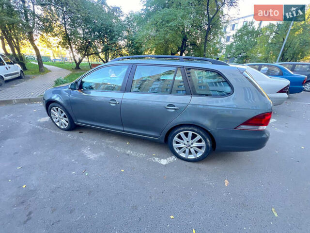 Фольксваген Гольф 2010 в Луцке на Automoto.ua Серый Фольксваген Гольф, объемом двигателя 1.6 л и пробегом 180 тыс. км за 8100 $, фото 4 на Automoto.ua