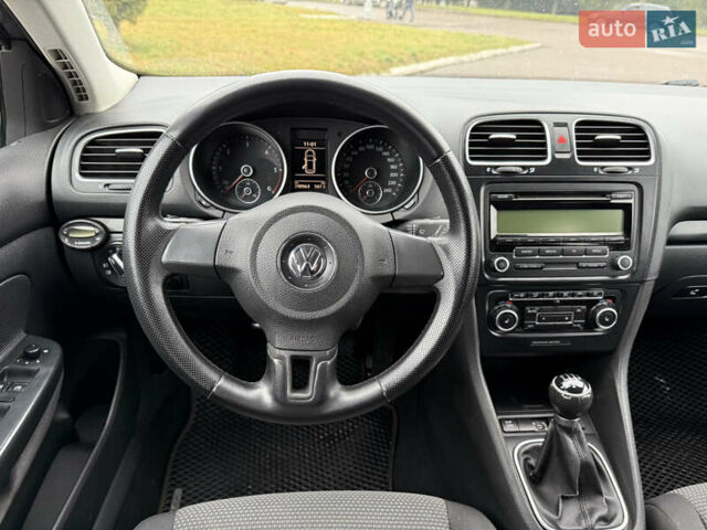 Серый Фольксваген Гольф, объемом двигателя 1.6 л и пробегом 298 тыс. км за 6550 $, фото 30 на Automoto.ua