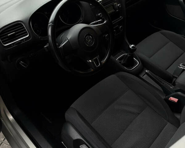 Сірий Фольксваген Гольф, об'ємом двигуна 1.39 л та пробігом 191 тис. км за 6600 $, фото 5 на Automoto.ua