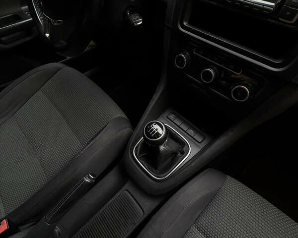 Сірий Фольксваген Гольф, об'ємом двигуна 1.39 л та пробігом 191 тис. км за 6600 $, фото 49 на Automoto.ua