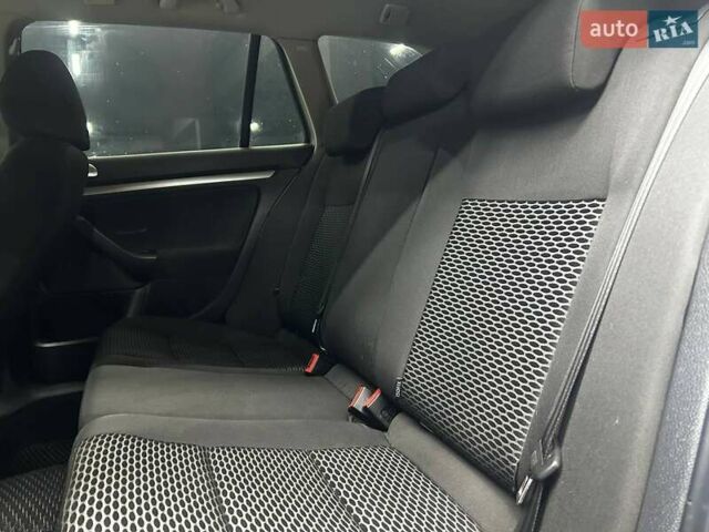 Сірий Фольксваген Гольф, об'ємом двигуна 1.6 л та пробігом 316 тис. км за 6900 $, фото 11 на Automoto.ua
