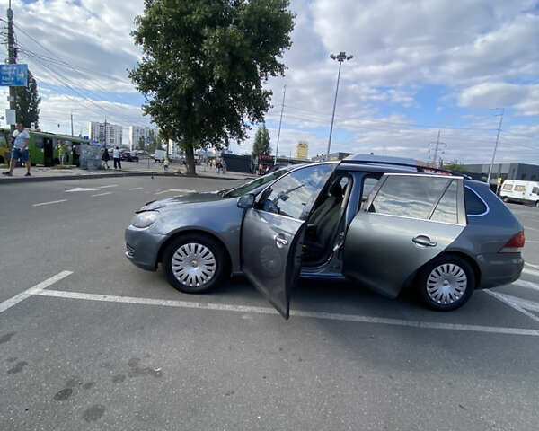 Серый Фольксваген Гольф, объемом двигателя 1.6 л и пробегом 320 тыс. км за 7500 $, фото 9 на Automoto.ua