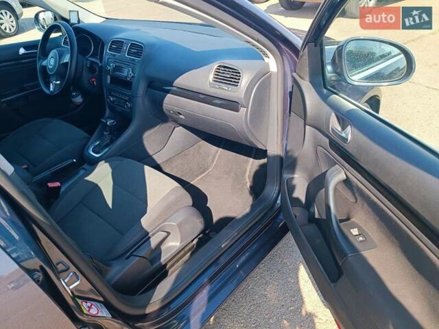 Серый Фольксваген Гольф, объемом двигателя 1.4 л и пробегом 220 тыс. км за 7700 $, фото 5 на Automoto.ua