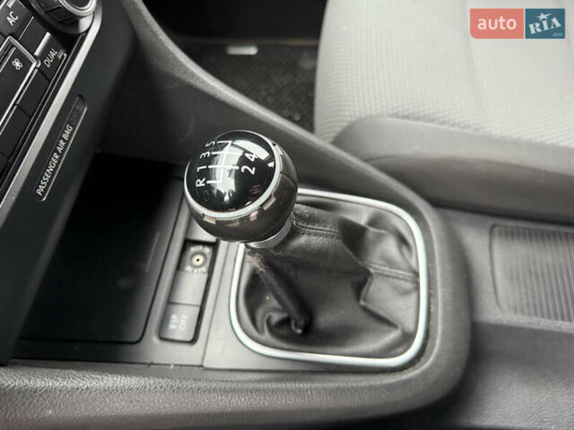 Серый Фольксваген Гольф, объемом двигателя 1.6 л и пробегом 298 тыс. км за 6550 $, фото 37 на Automoto.ua