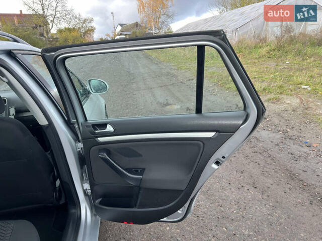 Сірий Фольксваген Гольф, об'ємом двигуна 1.6 л та пробігом 213 тис. км за 7100 $, фото 49 на Automoto.ua