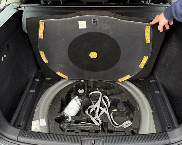 Серый Фольксваген Гольф, объемом двигателя 2 л и пробегом 277 тыс. км за 8350 $, фото 17 на Automoto.ua