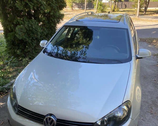 Серый Фольксваген Гольф, объемом двигателя 1.39 л и пробегом 235 тыс. км за 8500 $, фото 2 на Automoto.ua