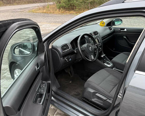 Серый Фольксваген Гольф, объемом двигателя 2 л и пробегом 277 тыс. км за 8350 $, фото 4 на Automoto.ua