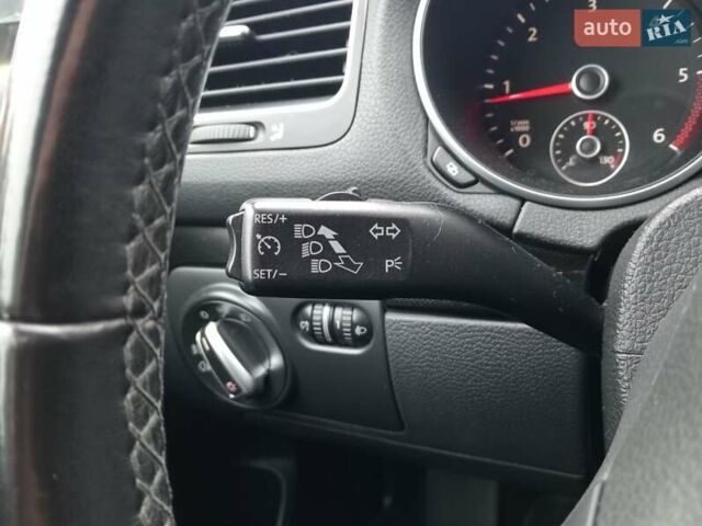 Серый Фольксваген Гольф, объемом двигателя 1.6 л и пробегом 235 тыс. км за 7500 $, фото 7 на Automoto.ua