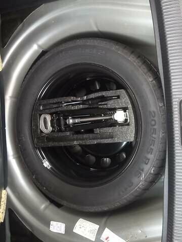 Серый Фольксваген Гольф, объемом двигателя 1.39 л и пробегом 186 тыс. км за 8100 $, фото 33 на Automoto.ua