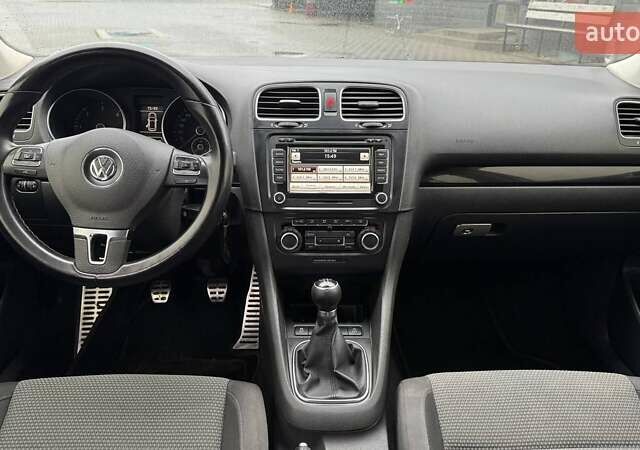 Серый Фольксваген Гольф, объемом двигателя 1.6 л и пробегом 341 тыс. км за 6900 $, фото 5 на Automoto.ua