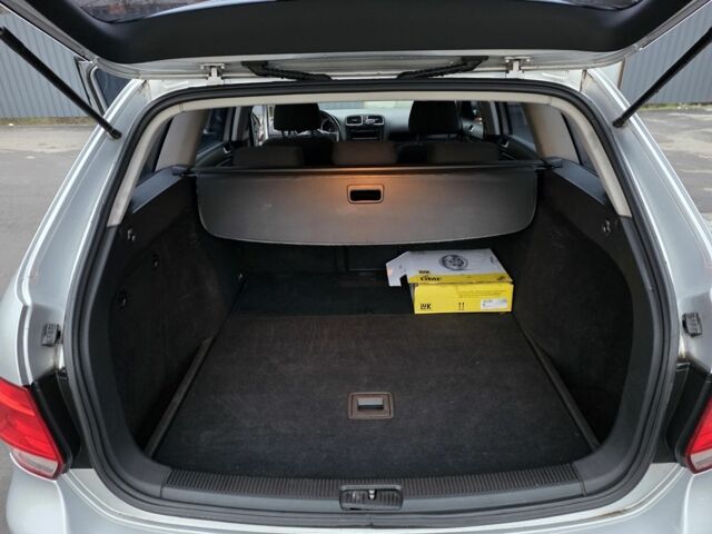 Серый Фольксваген Гольф, объемом двигателя 1.6 л и пробегом 270 тыс. км за 7500 $, фото 7 на Automoto.ua