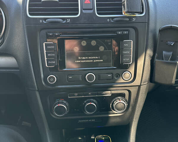 Серый Фольксваген Гольф, объемом двигателя 1.6 л и пробегом 320 тыс. км за 6399 $, фото 8 на Automoto.ua