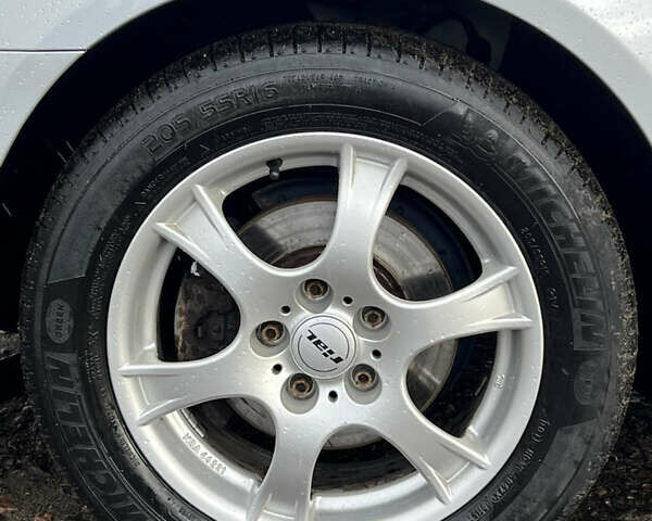 Сірий Фольксваген Гольф, об'ємом двигуна 1.6 л та пробігом 213 тис. км за 7100 $, фото 13 на Automoto.ua