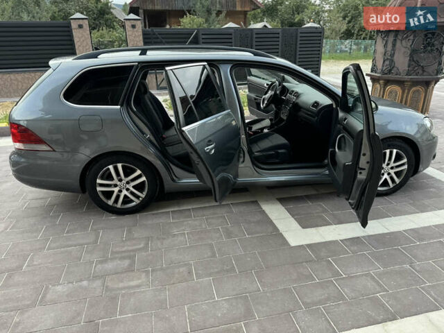 Серый Фольксваген Гольф, объемом двигателя 1.6 л и пробегом 300 тыс. км за 6300 $, фото 30 на Automoto.ua