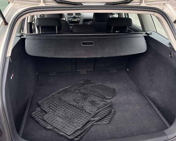 Фольксваген Гольф 2010 в Славуте на Automoto.ua Серый Фольксваген Гольф, объемом двигателя 1.39 л и пробегом 230 тыс. км за 7200 $, фото 23 на Automoto.ua