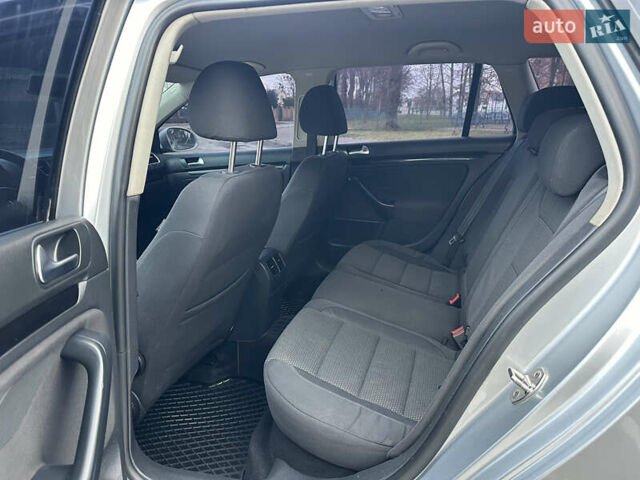 Серый Фольксваген Гольф, объемом двигателя 1.6 л и пробегом 202 тыс. км за 7399 $, фото 31 на Automoto.ua