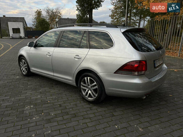 Серый Фольксваген Гольф, объемом двигателя 1.97 л и пробегом 300 тыс. км за 8200 $, фото 1 на Automoto.ua