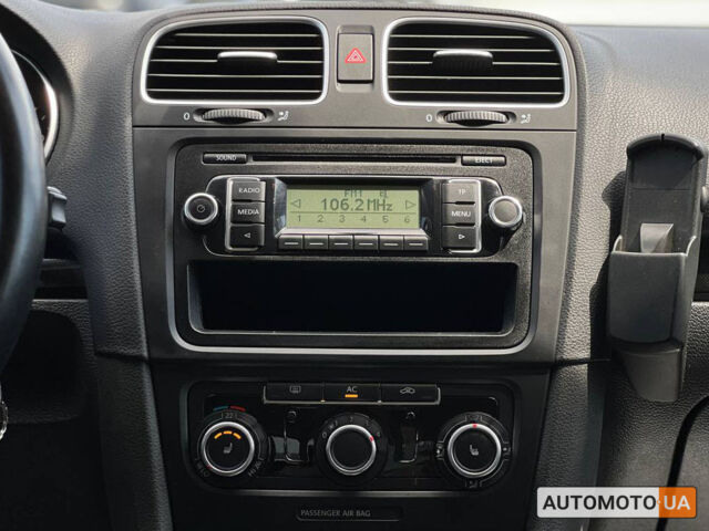 Сірий Фольксваген Гольф, об'ємом двигуна 1.6 л та пробігом 255 тис. км за 7999 $, фото 15 на Automoto.ua