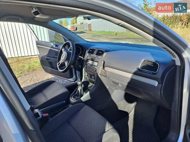 Серый Фольксваген Гольф, объемом двигателя 1.6 л и пробегом 250 тыс. км за 6900 $, фото 7 на Automoto.ua