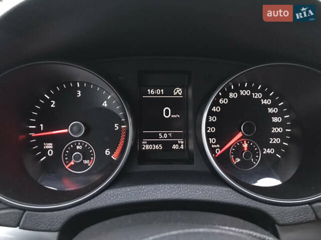 Серый Фольксваген Гольф, объемом двигателя 1.6 л и пробегом 280 тыс. км за 6900 $, фото 12 на Automoto.ua