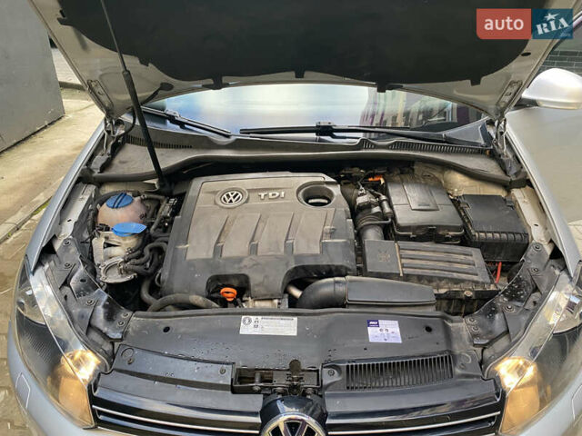 Серый Фольксваген Гольф, объемом двигателя 1.6 л и пробегом 217 тыс. км за 8800 $, фото 55 на Automoto.ua