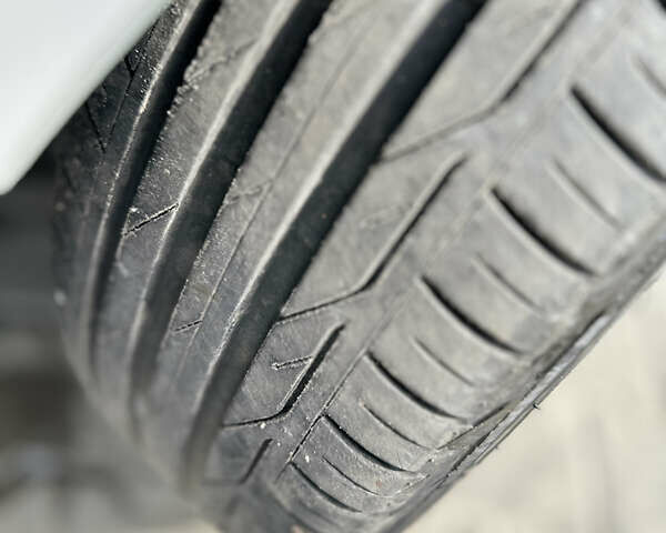 Серый Фольксваген Гольф, объемом двигателя 1.6 л и пробегом 188 тыс. км за 7999 $, фото 24 на Automoto.ua