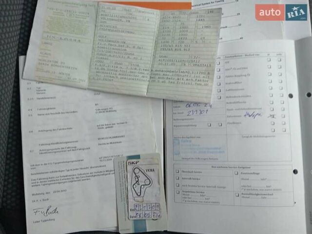 Серый Фольксваген Гольф, объемом двигателя 1.6 л и пробегом 235 тыс. км за 7500 $, фото 13 на Automoto.ua